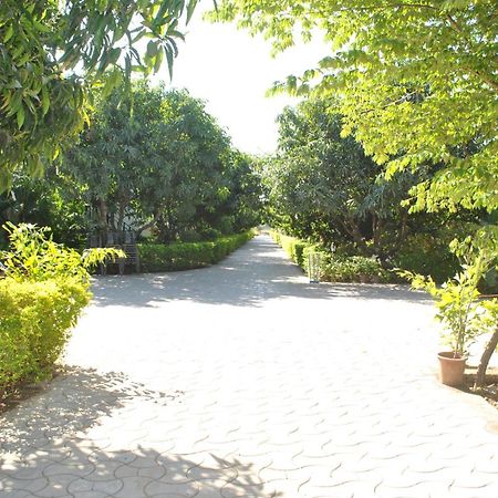 Gir Jungle Lodge Sasan Gir Exterior photo